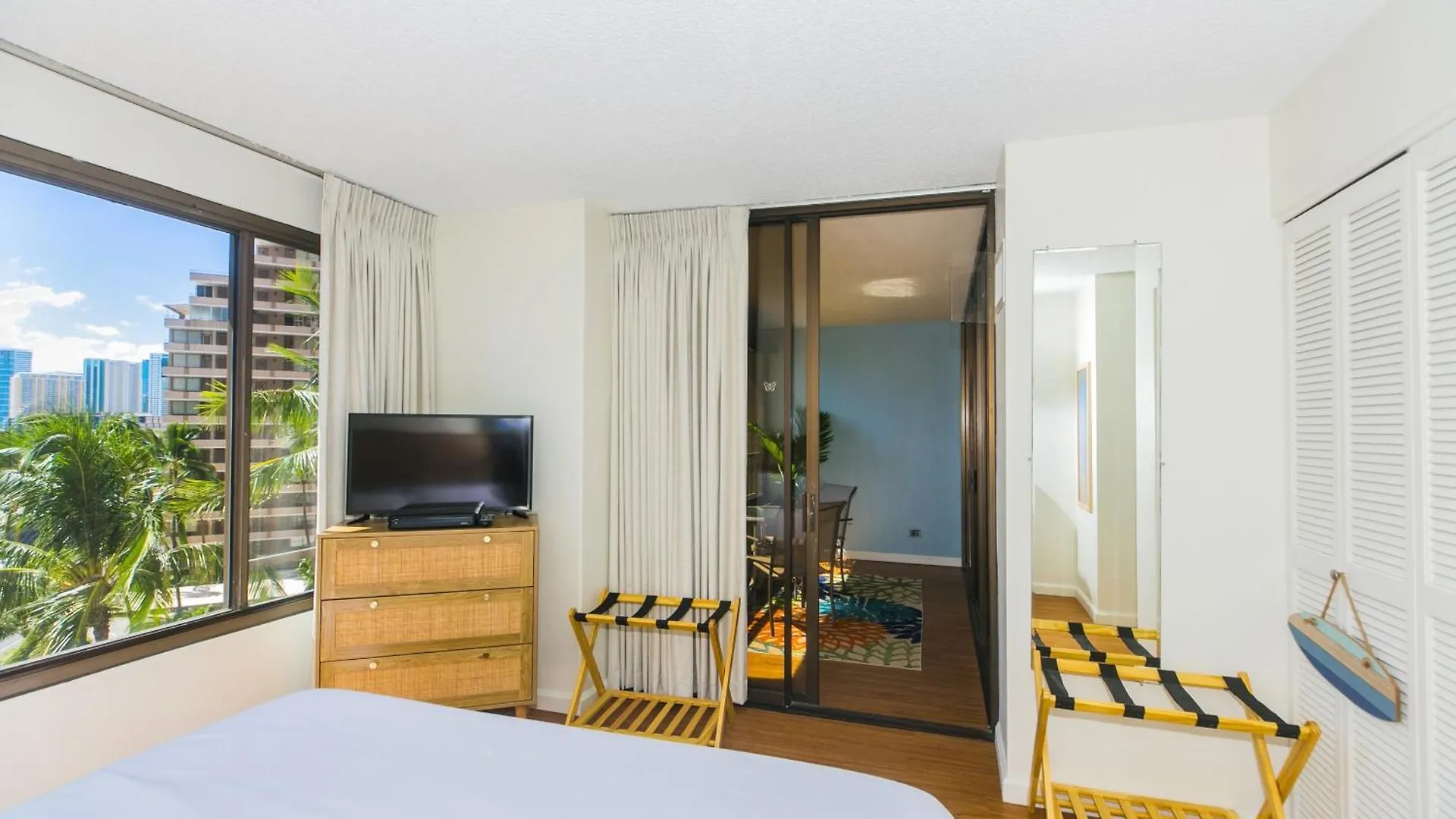 Discovery Bay 902 Condo Honolulu Apartment